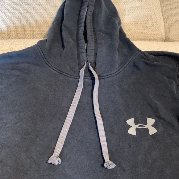 Under Armour Sweatshirt - Picture 2 of 4